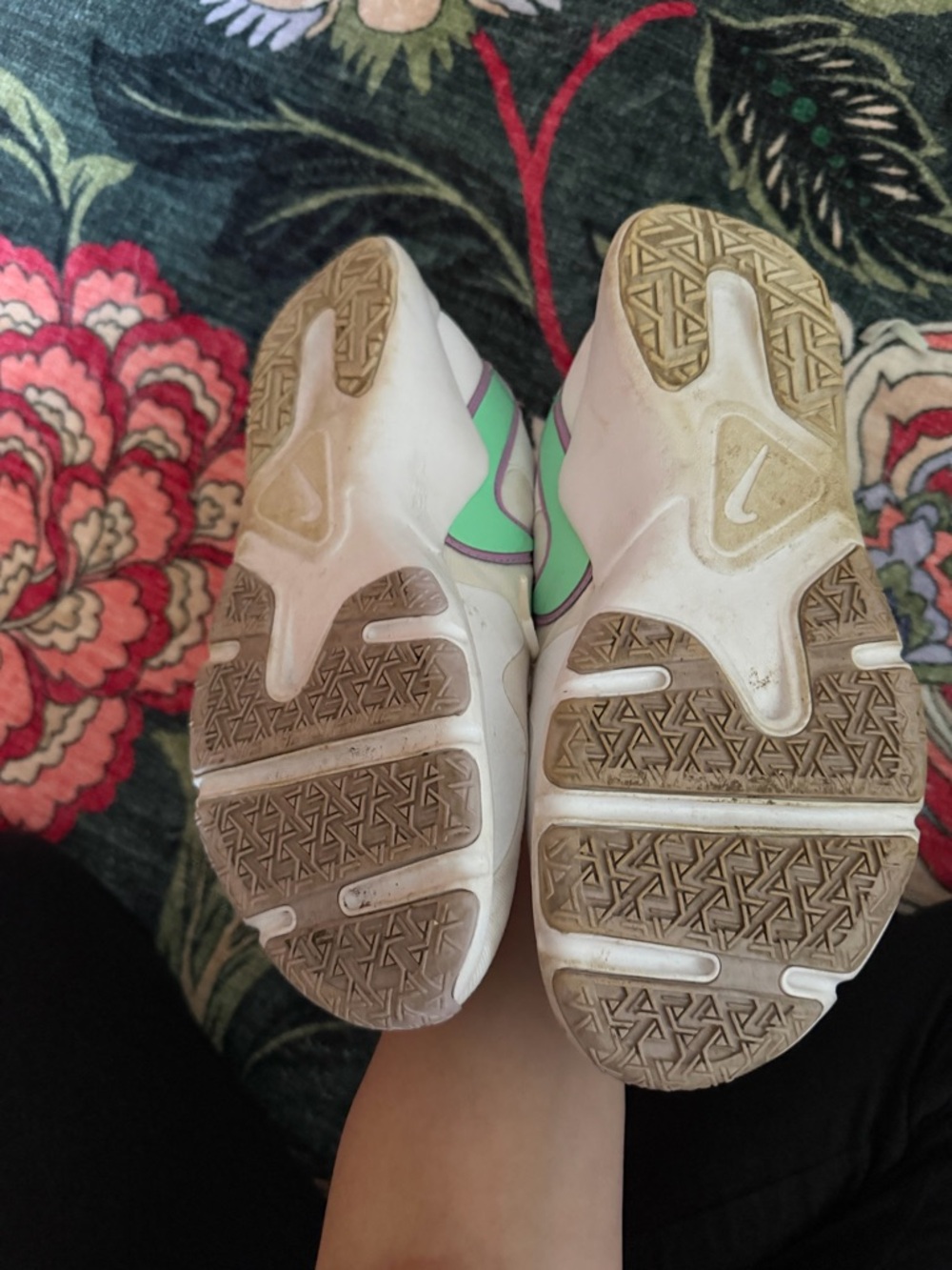 3/$25 ✨ Nike Legend Essential 2 White Mint Pink Training Shoes Women’s 11 - Picture 4 of 11